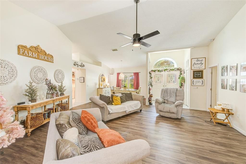 For Sale: $324,000 (3 beds, 2 baths, 2153 Square Feet)