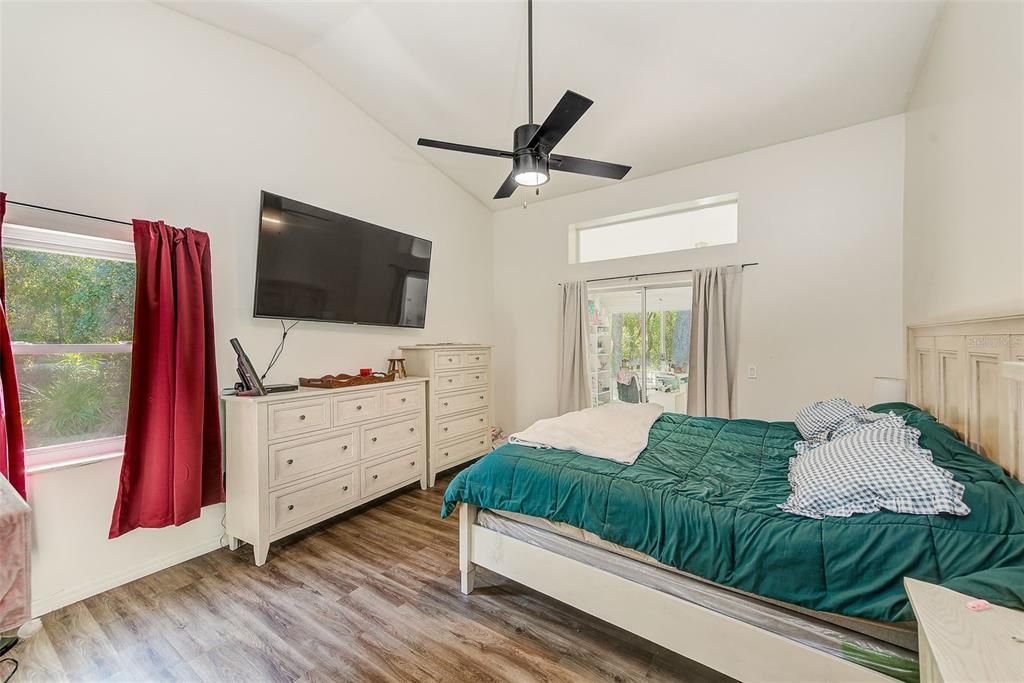 For Sale: $324,000 (3 beds, 2 baths, 2153 Square Feet)