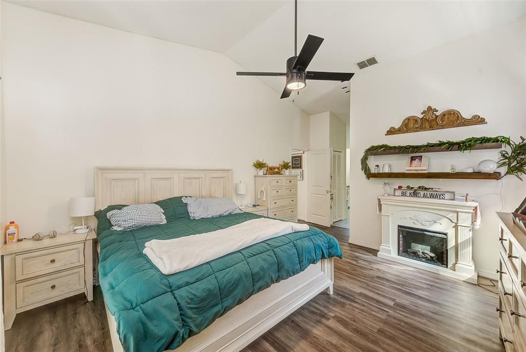 For Sale: $324,000 (3 beds, 2 baths, 2153 Square Feet)