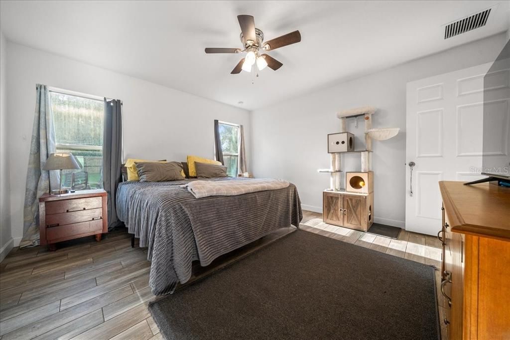 En Venta: $254,900 (3 camas, 2 baños, 1332 Pies cuadrados)