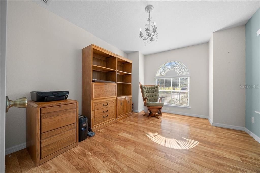 For Sale: $245,000 (2 beds, 2 baths, 1337 Square Feet)