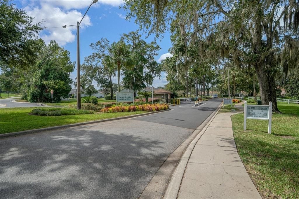 For Sale: $245,000 (2 beds, 2 baths, 1337 Square Feet)