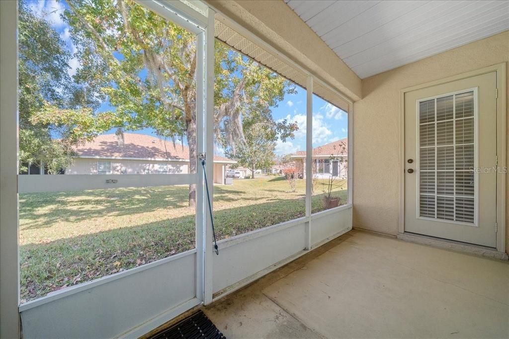 For Sale: $245,000 (2 beds, 2 baths, 1337 Square Feet)