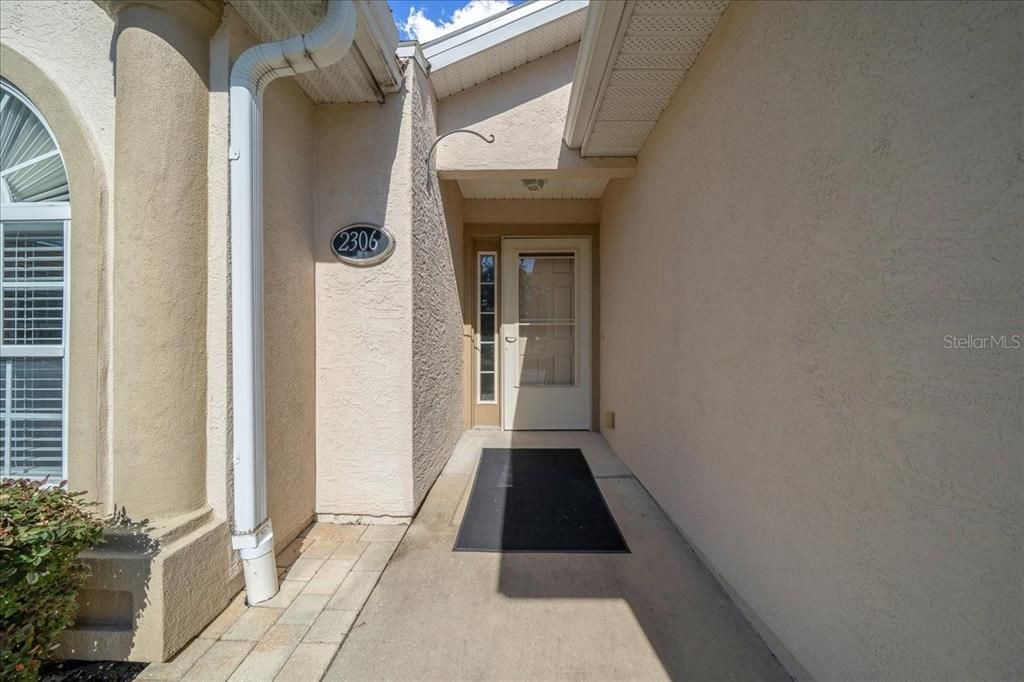 For Sale: $245,000 (2 beds, 2 baths, 1337 Square Feet)