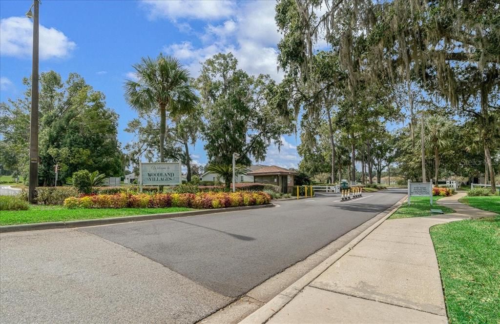 For Sale: $245,000 (2 beds, 2 baths, 1337 Square Feet)