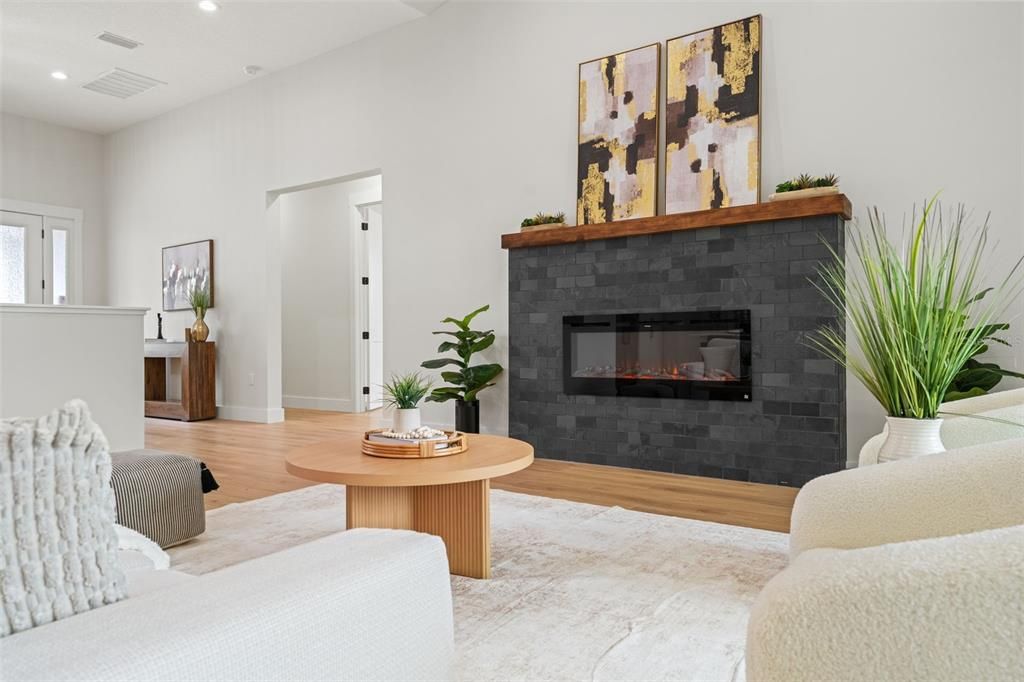 На продажу: $1,075,000 (5 спален, 4 ванн, 4368 Квадратных фут)