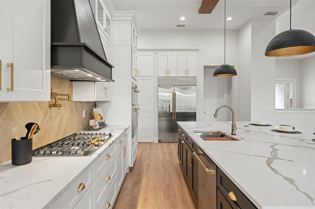 На продажу: $1,075,000 (5 спален, 4 ванн, 4368 Квадратных фут)