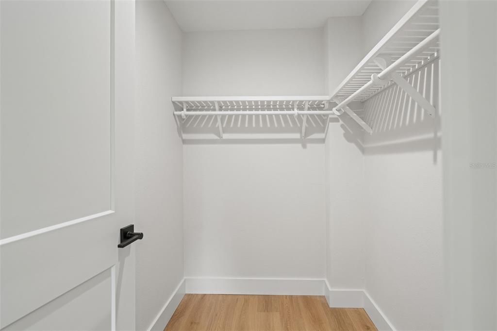 На продажу: $1,075,000 (5 спален, 4 ванн, 4368 Квадратных фут)