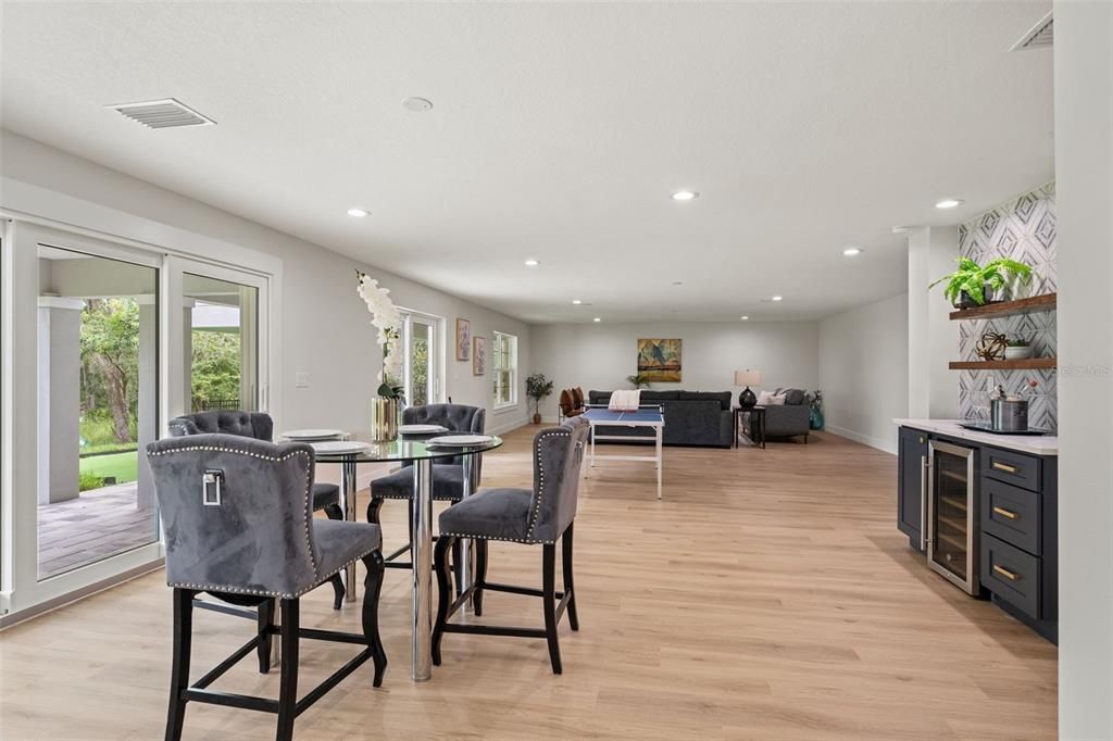 На продажу: $1,075,000 (5 спален, 4 ванн, 4368 Квадратных фут)