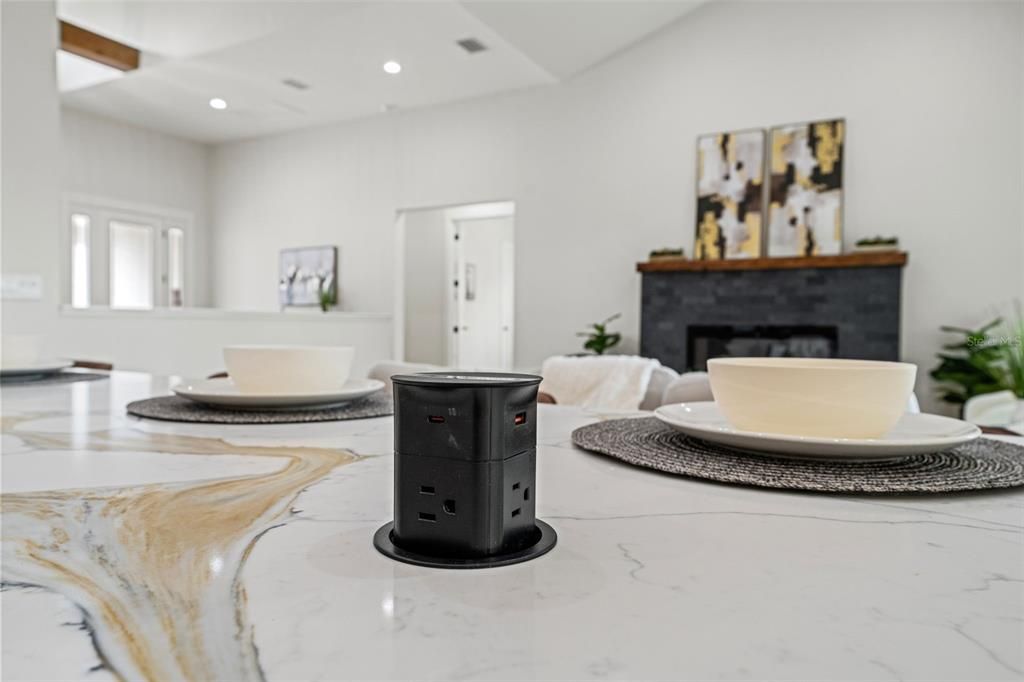 На продажу: $1,075,000 (5 спален, 4 ванн, 4368 Квадратных фут)