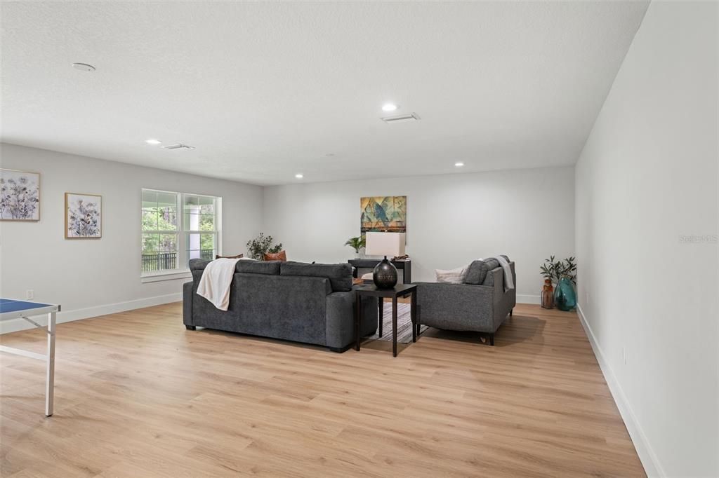 На продажу: $1,075,000 (5 спален, 4 ванн, 4368 Квадратных фут)