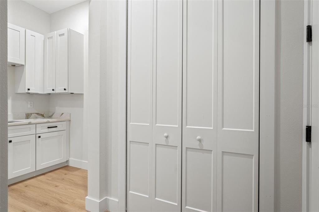 На продажу: $1,075,000 (5 спален, 4 ванн, 4368 Квадратных фут)