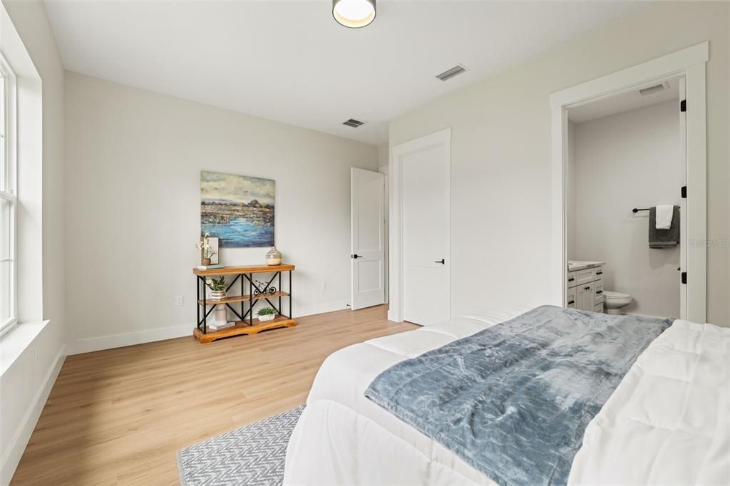 На продажу: $1,075,000 (5 спален, 4 ванн, 4368 Квадратных фут)