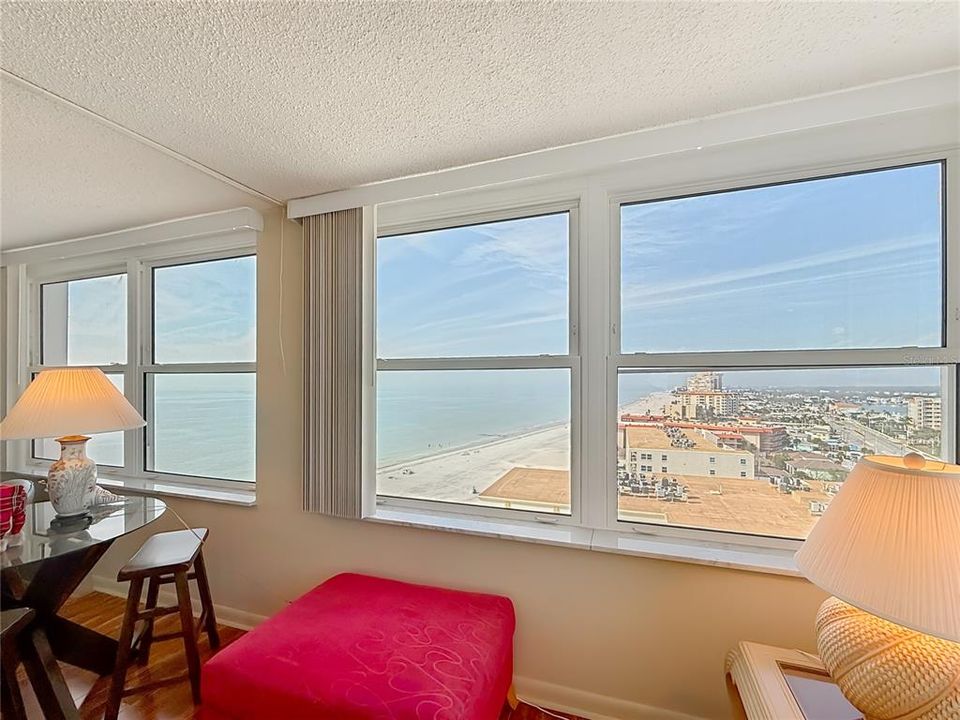 待售: $749,000 (2 贝兹, 2 浴室, 1450 平方英尺)