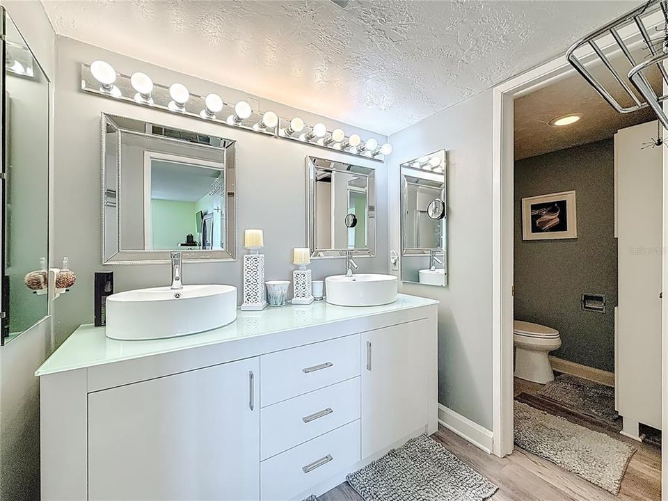 待售: $749,000 (2 贝兹, 2 浴室, 1450 平方英尺)