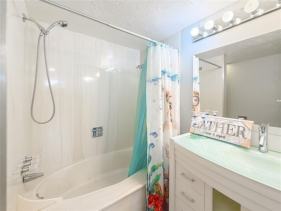 待售: $749,000 (2 贝兹, 2 浴室, 1450 平方英尺)