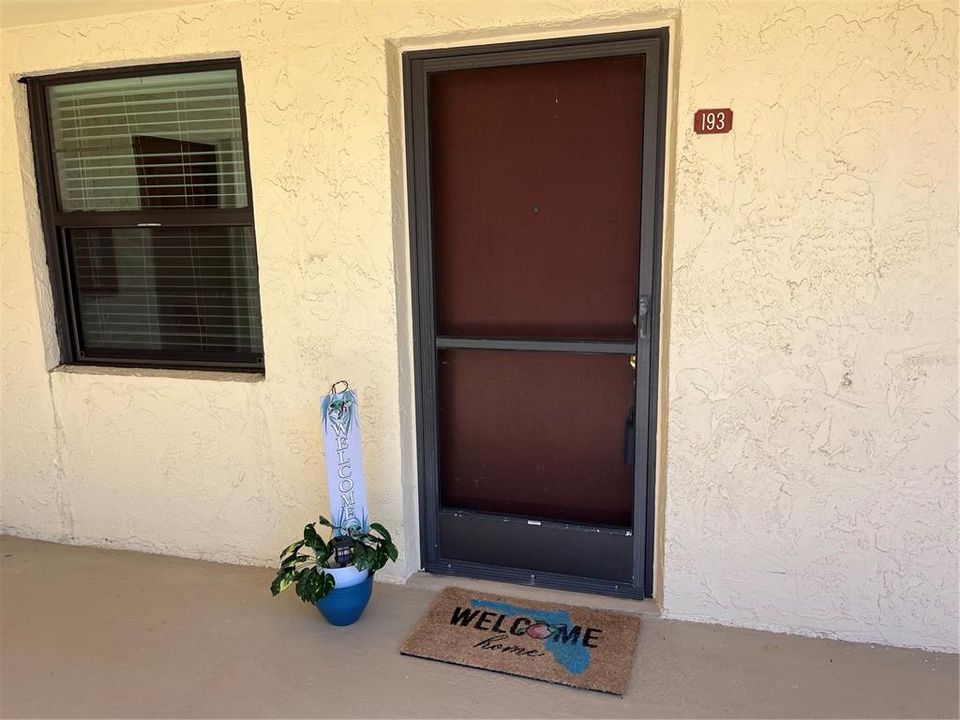 For Sale: $79,900 (1 beds, 1 baths, 780 Square Feet)