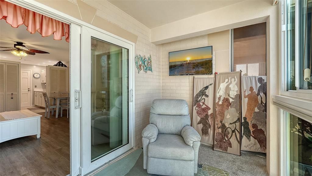 待售: $289,000 (1 贝兹, 1 浴室, 651 平方英尺)