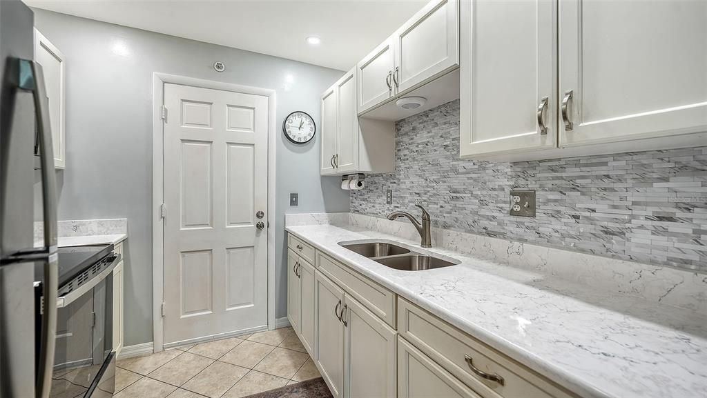 待售: $289,000 (1 贝兹, 1 浴室, 651 平方英尺)