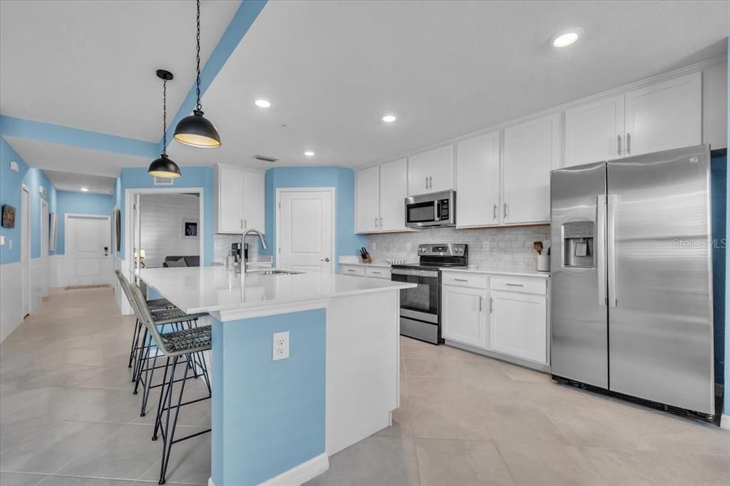 На продажу: $310,000 (2 спален, 2 ванн, 1438 Квадратных фут)