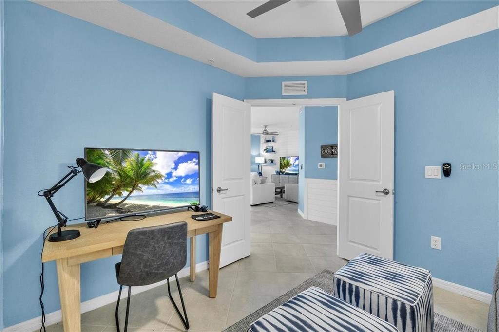 На продажу: $310,000 (2 спален, 2 ванн, 1438 Квадратных фут)