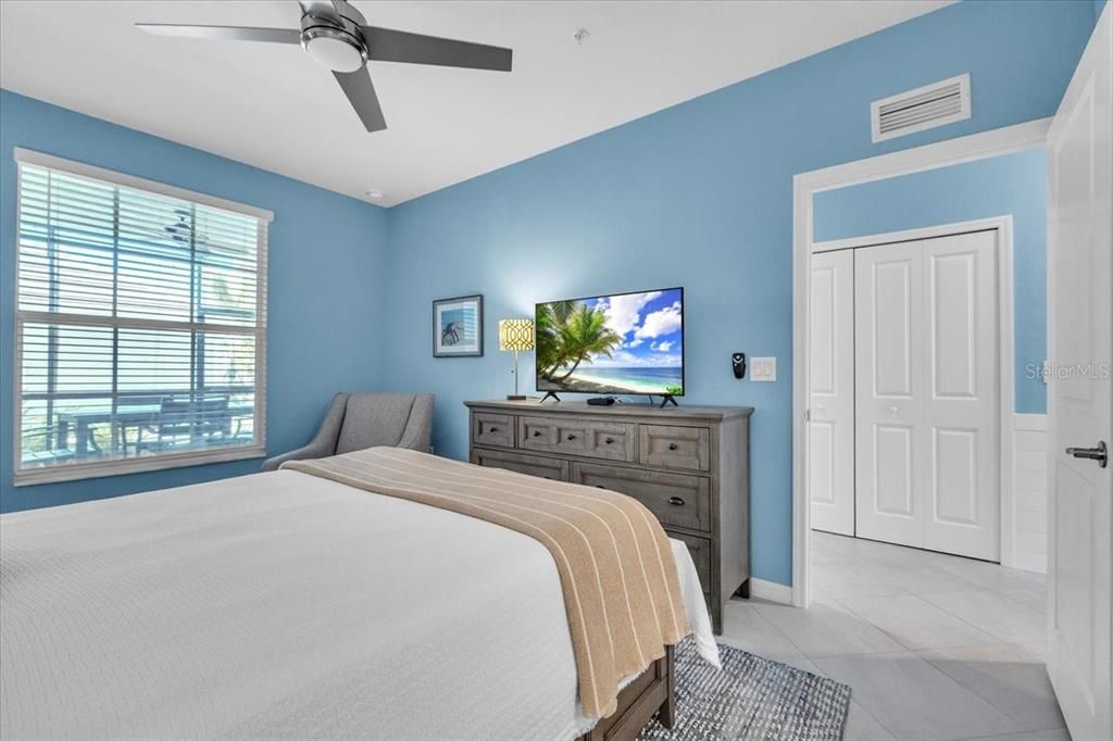 На продажу: $310,000 (2 спален, 2 ванн, 1438 Квадратных фут)