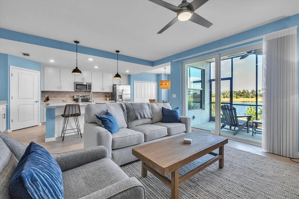 На продажу: $310,000 (2 спален, 2 ванн, 1438 Квадратных фут)