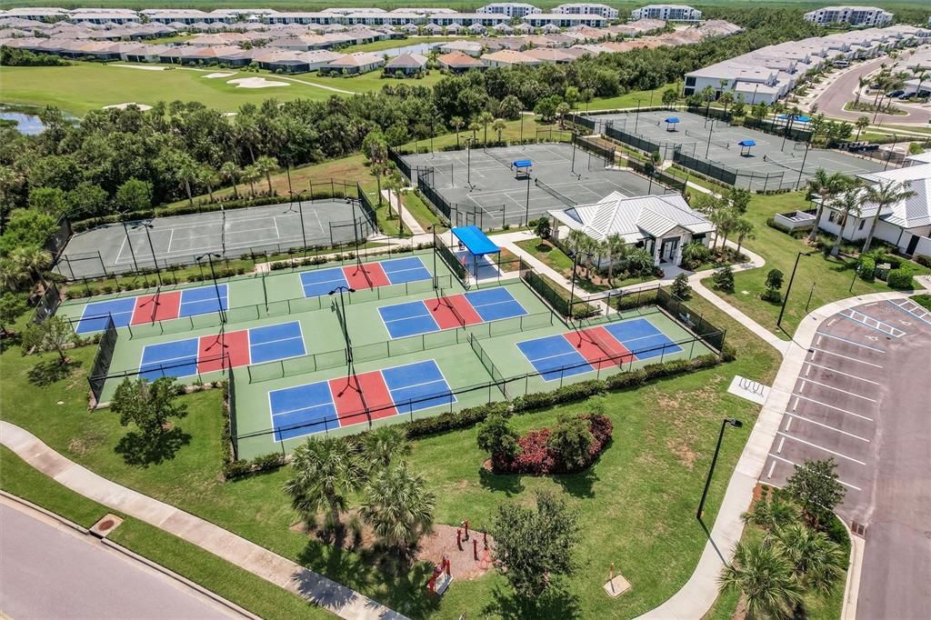 На продажу: $310,000 (2 спален, 2 ванн, 1438 Квадратных фут)