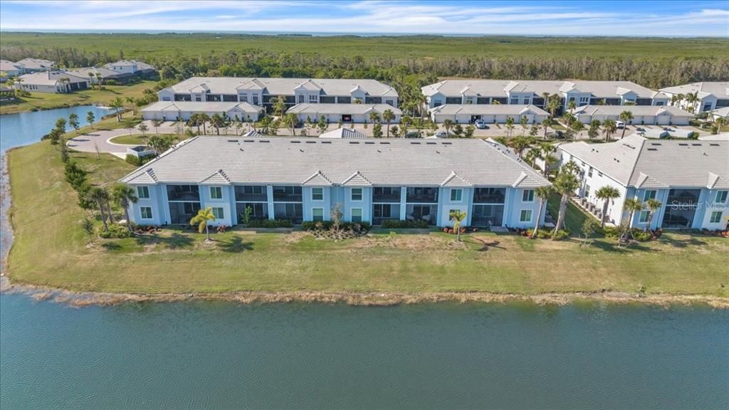 На продажу: $310,000 (2 спален, 2 ванн, 1438 Квадратных фут)