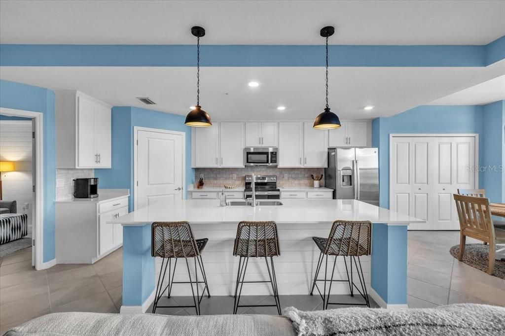 На продажу: $310,000 (2 спален, 2 ванн, 1438 Квадратных фут)