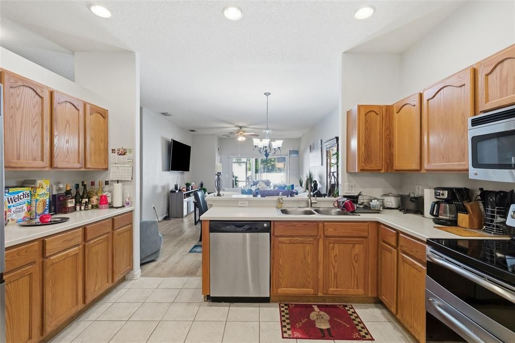 For Sale: $360,000 (3 beds, 2 baths, 1626 Square Feet)