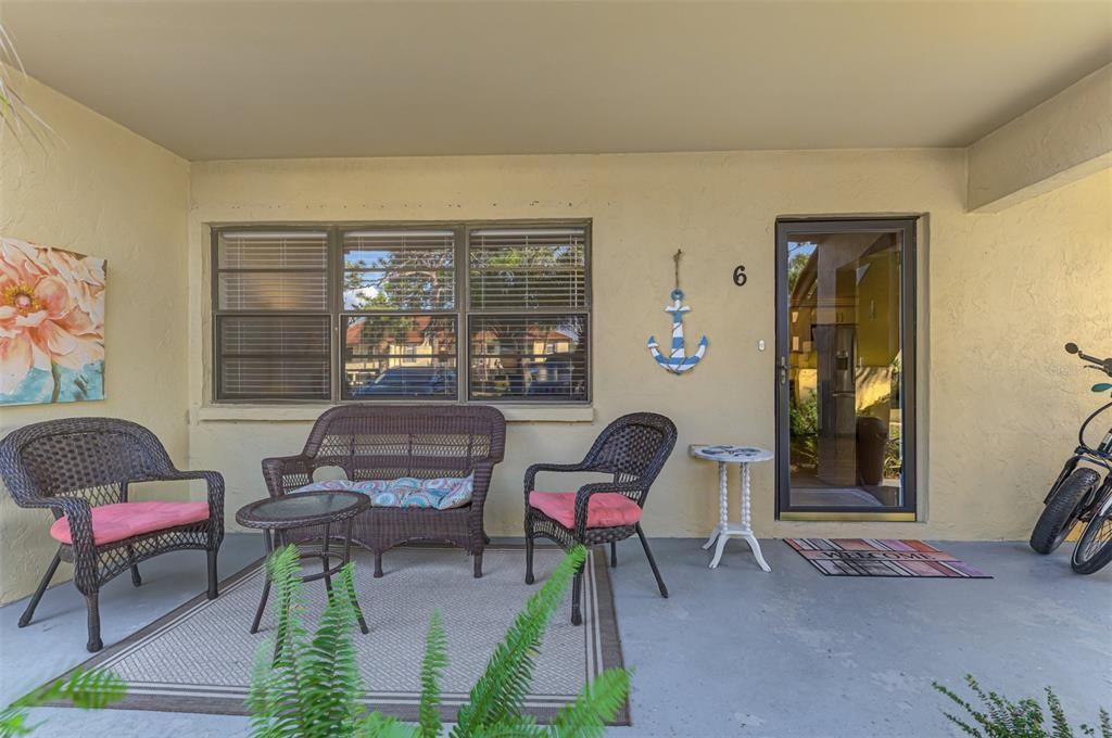 待售: $179,000 (2 贝兹, 2 浴室, 921 平方英尺)