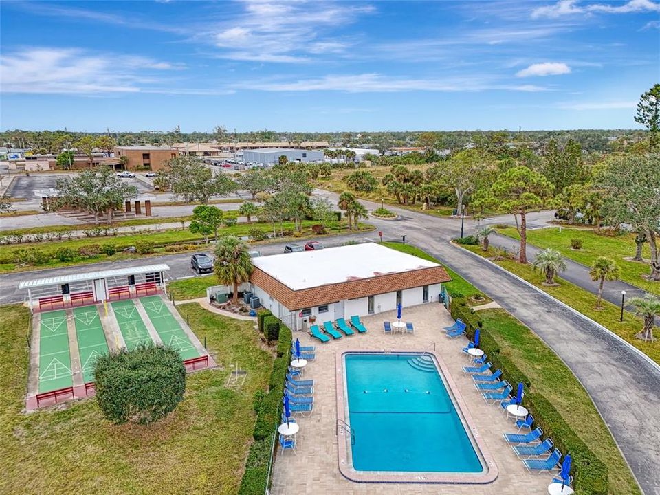 待售: $179,000 (2 贝兹, 2 浴室, 921 平方英尺)