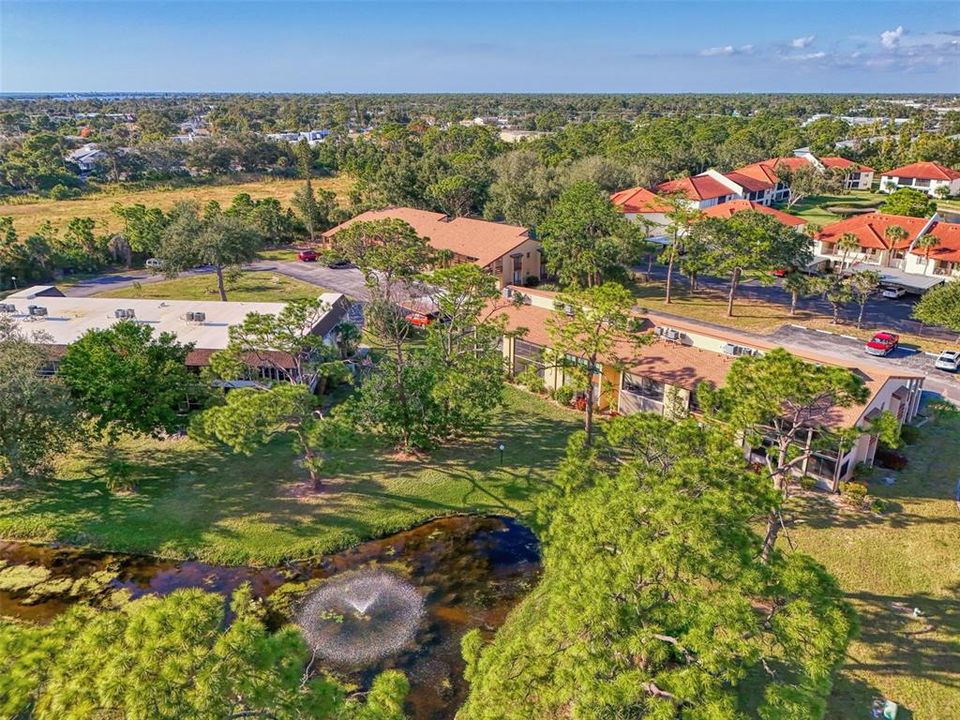 待售: $179,000 (2 贝兹, 2 浴室, 921 平方英尺)