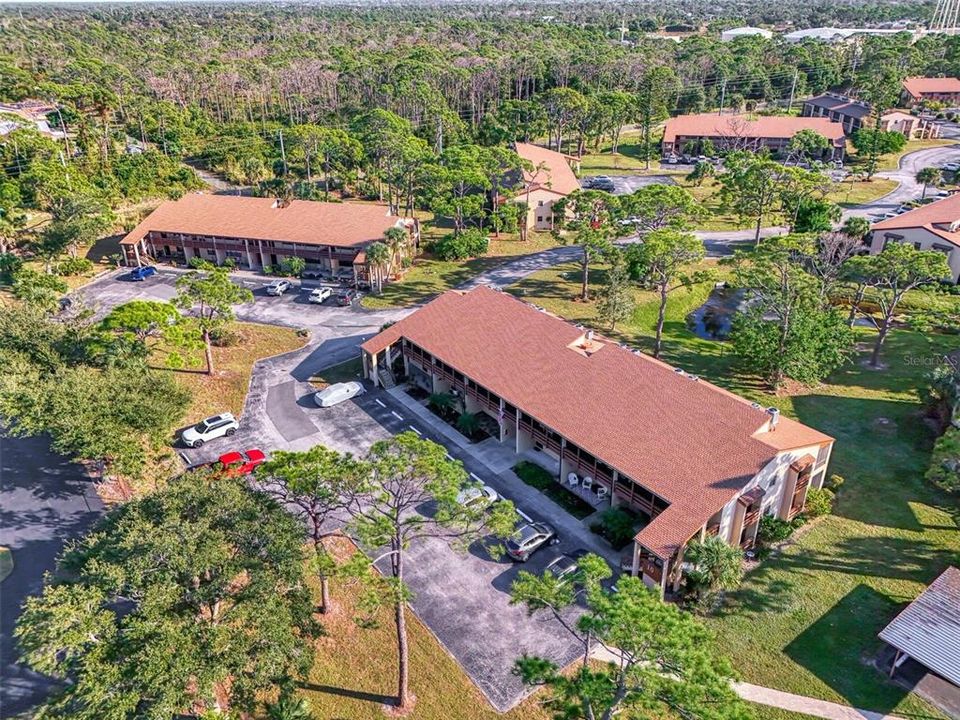 待售: $179,000 (2 贝兹, 2 浴室, 921 平方英尺)