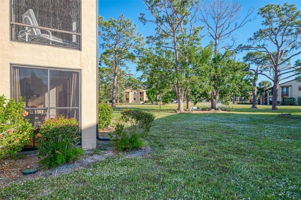 待售: $179,000 (2 贝兹, 2 浴室, 921 平方英尺)