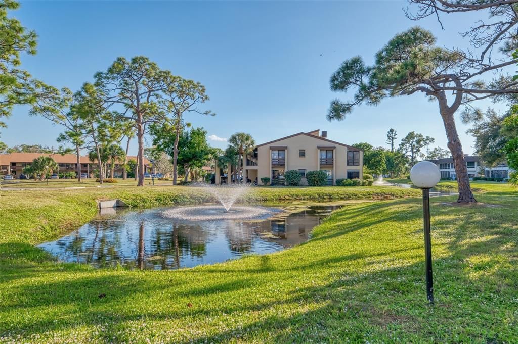 待售: $179,000 (2 贝兹, 2 浴室, 921 平方英尺)