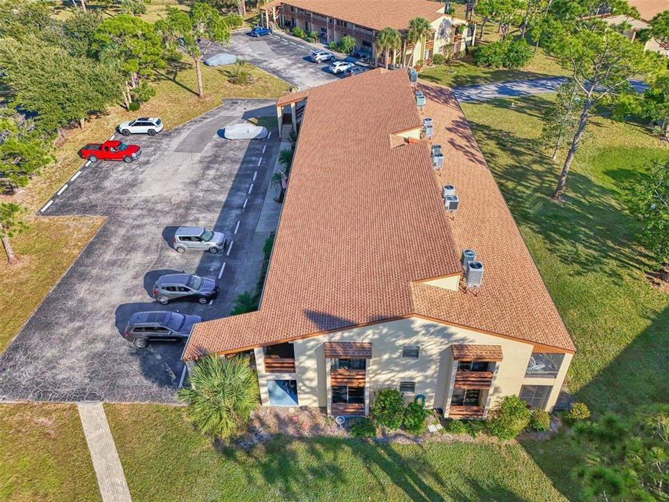 待售: $179,000 (2 贝兹, 2 浴室, 921 平方英尺)