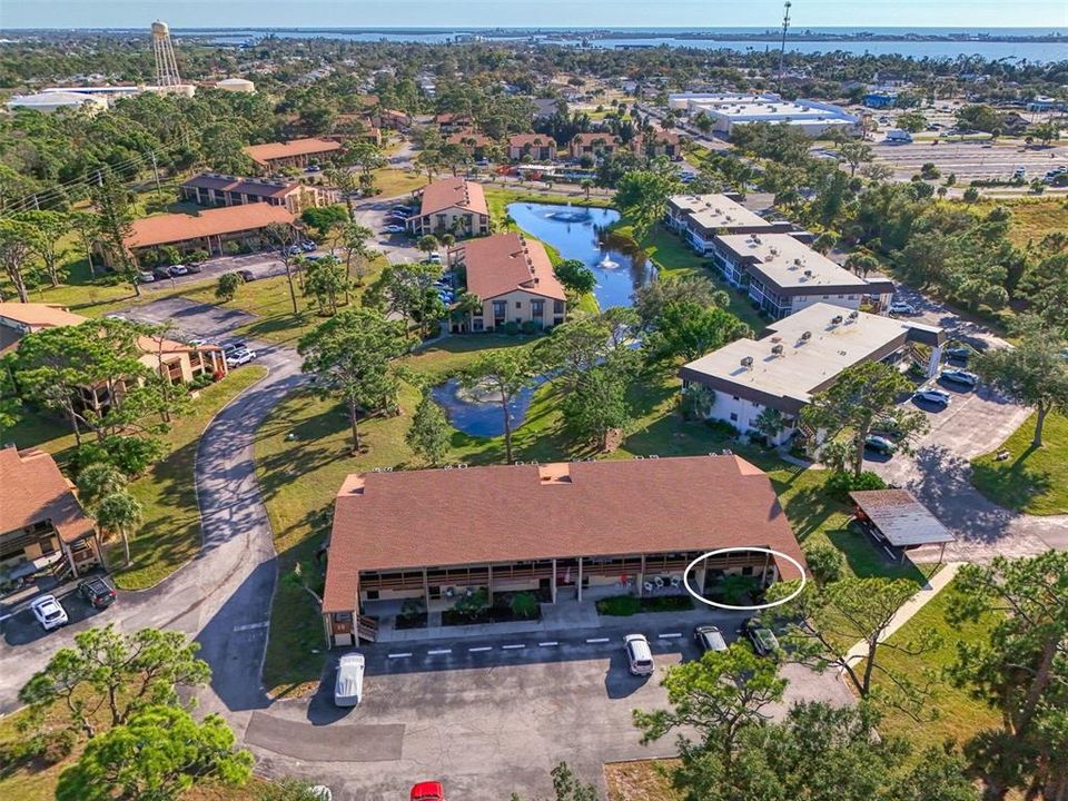 待售: $179,000 (2 贝兹, 2 浴室, 921 平方英尺)