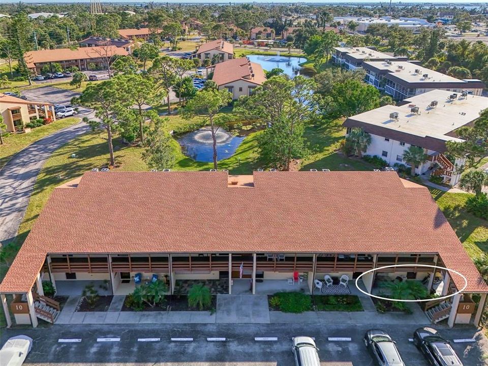 待售: $179,000 (2 贝兹, 2 浴室, 921 平方英尺)