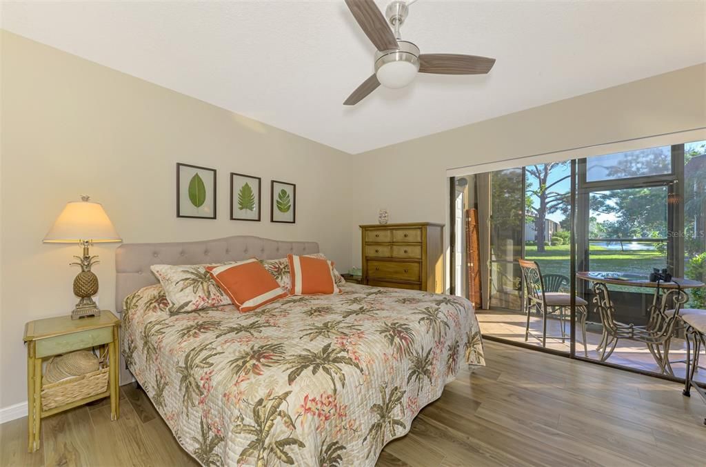 待售: $179,000 (2 贝兹, 2 浴室, 921 平方英尺)