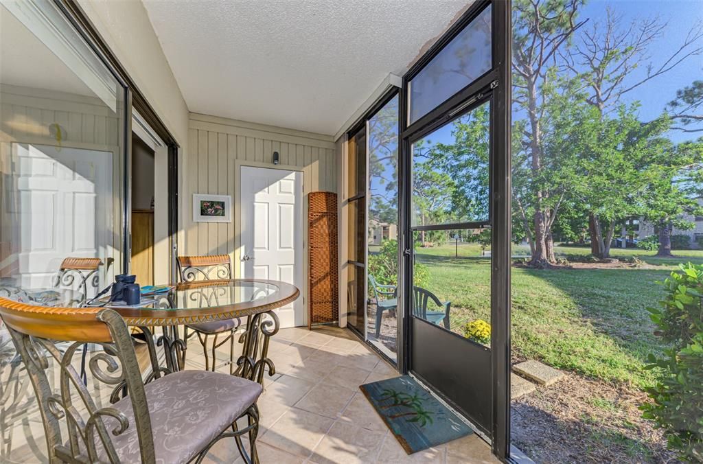 待售: $179,000 (2 贝兹, 2 浴室, 921 平方英尺)