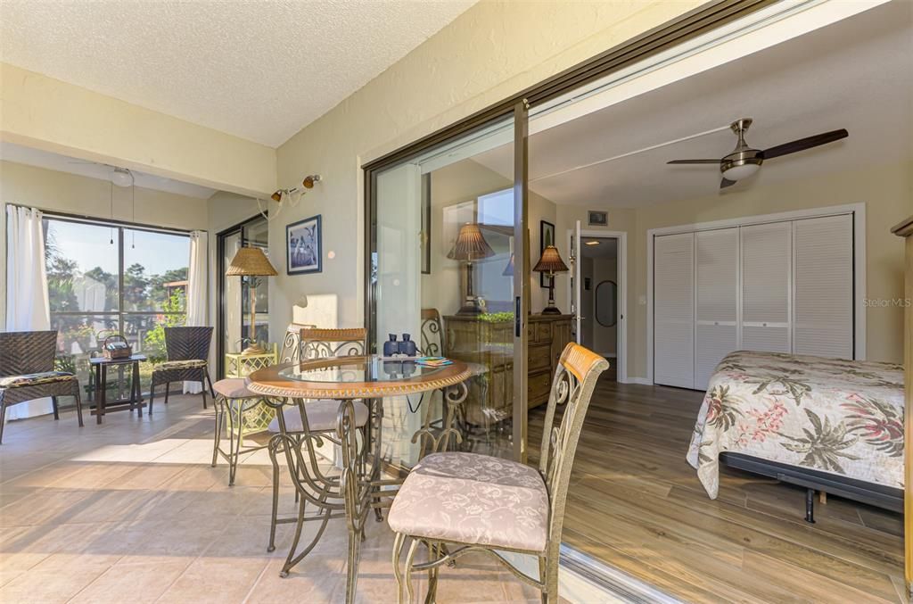 待售: $179,000 (2 贝兹, 2 浴室, 921 平方英尺)