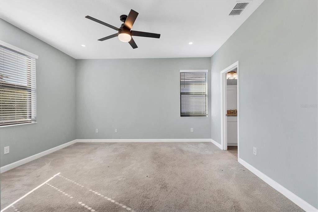 For Sale: $525,000 (3 beds, 3 baths, 1840 Square Feet)