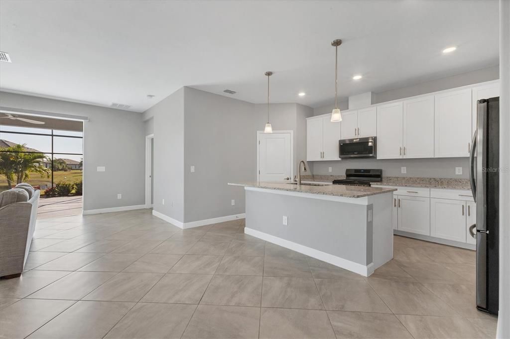 For Sale: $525,000 (3 beds, 3 baths, 1840 Square Feet)