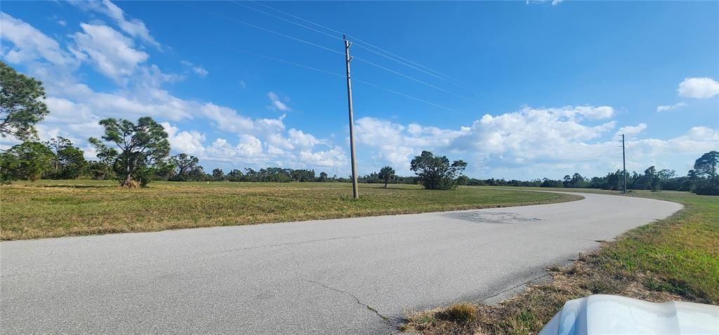 На продажу: $19,500 (0.17 acres)