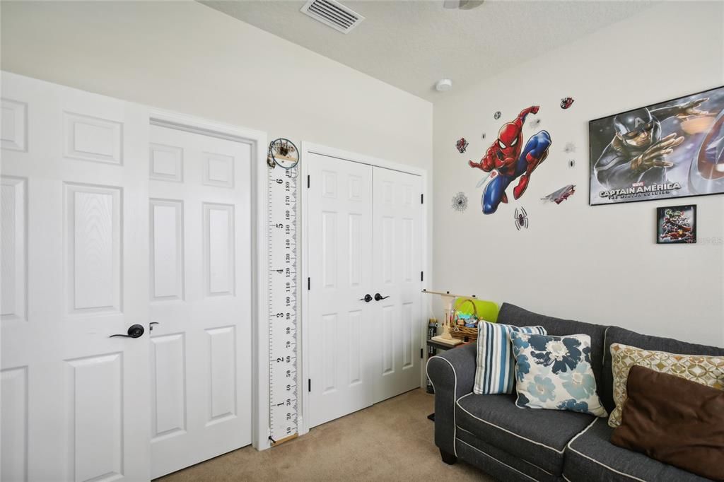 出租: $2,700 (4 贝兹, 3 浴室, 2000 平方英尺)