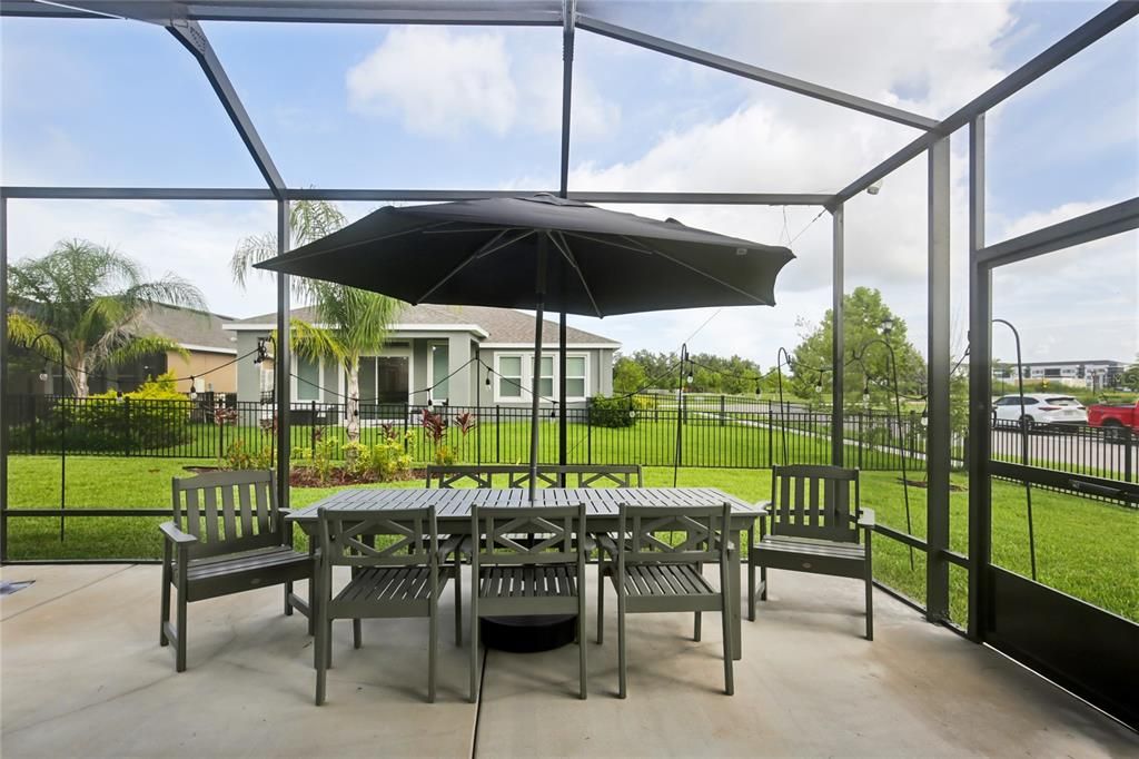 出租: $2,700 (4 贝兹, 3 浴室, 2000 平方英尺)