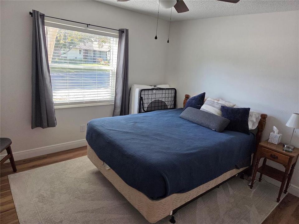 合同活跃: $364,900 (2 贝兹, 2 浴室, 1110 平方英尺)