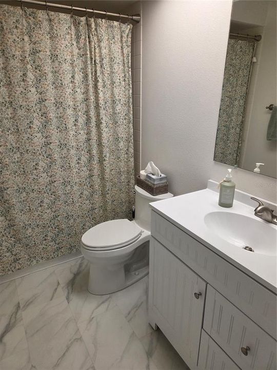 合同活跃: $364,900 (2 贝兹, 2 浴室, 1110 平方英尺)